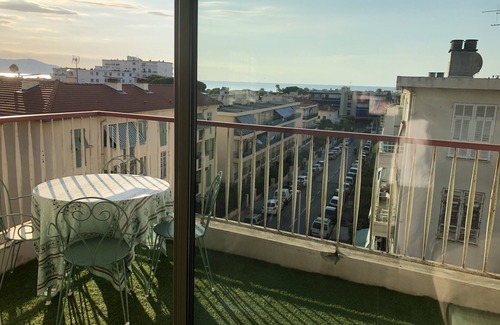 La Californie Apartment | Ideal Torque/Idéal Couple