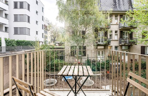 Sihlfeld Apartment | Ideal Wiedikon 1.5 Room w/Storage & W/D, 1 min to Market, by Blueground