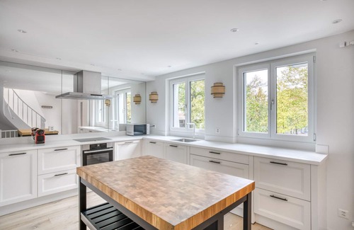 Wiedikon Apartment | Ideal Wiedikon 4.5 Room w/Storage & W/D, 6 min to Market, by Blueground