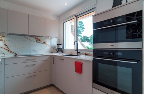 Saint-Pierre-Quiberon Condo | Ideally located in ST Pierre Quiberon, on the bay side. 200 meters from the beach,