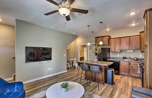 Tallahassee Condo | Ideally Located & Elegant Condo w/Balcony!