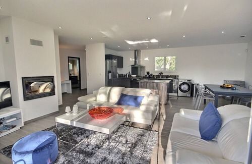 San-Gavino-di-Carbini Villa | Ideally located in a quiet area yet close to beaches and PORTO VECCHIO