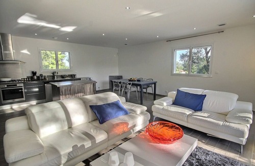 San-Gavino-di-Carbini Villa | Ideally located in a quiet area yet close to beaches and PORTO VECCHIO
