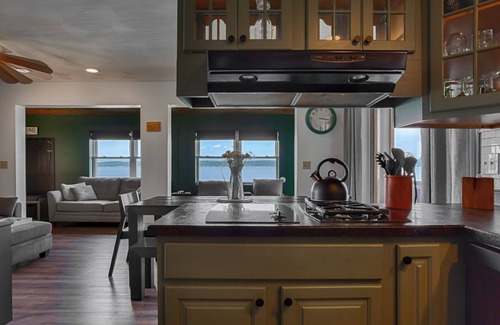 Ovid Cottage | Idle Hour: "Stunning Panoramic Views of Cayuga Lake!"