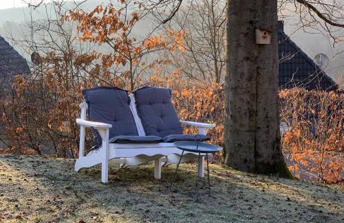 Reimboldshausen House | Idylle Seepark - Haus mit Pool und Fasssauna