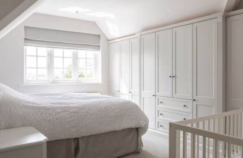 New Forest District Cottage | Idyllic 4 bedroom cottage in Brockenhurst w direct forest access