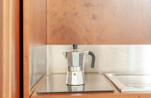 Carlentini House | Idyllic Escape with Tennis