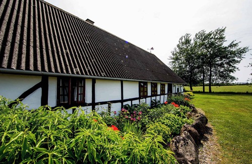 Bøjden Apartment | Idyllic farmhouse 600 m from the Little Belt