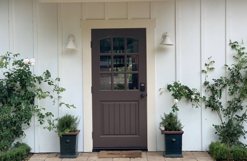 Ojai Cottage | Idyllic French-Style Guest Cottage with Pool
