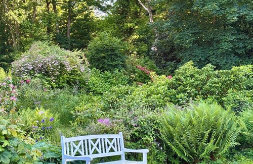 Sandvig House | Idyllic house by Hammersø and the Opal Lake