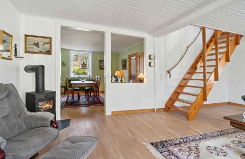 Sandvig House | Idyllic House By Hammersø And The Opal Lake