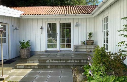 Viborg House | Idyllically Situated Wooden House By The Forest