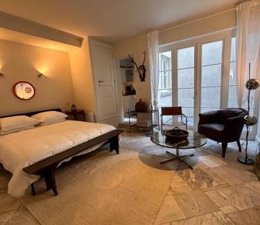 Schipperskwartier Apartment | Idyllisch 2BR app met patio