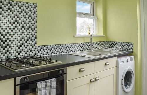 Kinmel Bay Cottage | If your looking for a seaside break, where better than this lovely, homely cottage.