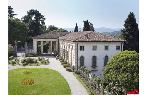 Vicenza Apartment | Ifigenia Suite - Villa Valmarana ai Nani