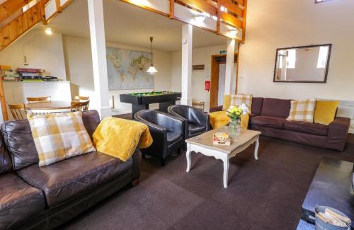 Llanllyfni House | Igamogam