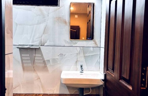 Kakkanad Hotel | Igloo Stay Edachira
