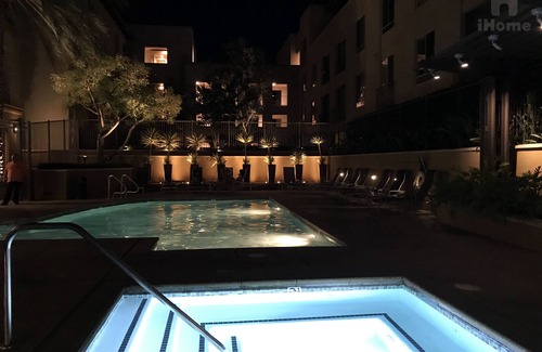 Pasadena Apartment | iHome Spacious Apartment in Old Town Pasadena 15