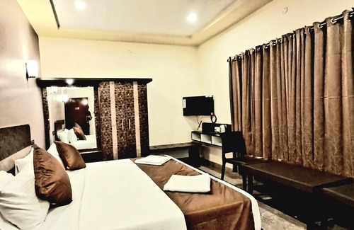 Yercaud Hotel | iHotels Yercaud
