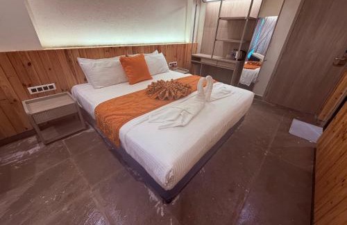Lonavala Hotel | Ikonic Hotel - Bhushi Dam Lonavala