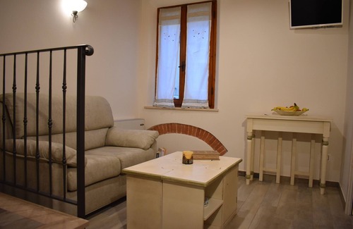 Montepulciano Apartment | Il Buonumore apartment, Il Bravio studio apartment with kitchenette