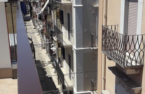 Barletta Apartment | IL CAVALLIERE 3-FLOOR SHORT RENTALS WITH PRIVATE TERRACE