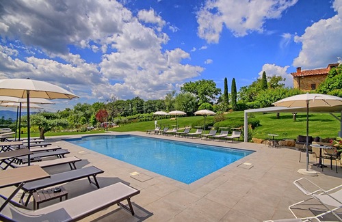 Bibbiena House | "IL GELSO by Fewo-Toskana" Tuscany, vacation villa with private pool, 12 bedrooms.