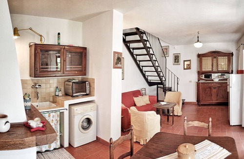 San Venanzo Cottage | Il Noce, a delightful house with swimming pool