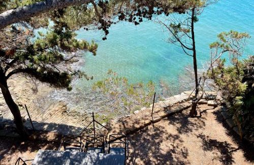 Castiglione della Pescaia Apartment | Il Poggetto primo piano, 4 camere, terrazza vista mozzafiato a soli 200 m dal mare! by Alfareal