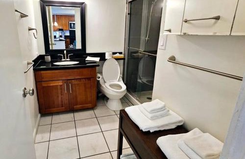 Waikiki Apartment | Ilikai Hotel Condo with Kitchen and Ocean View