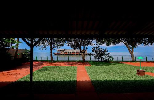 Kumarakom Hotel | ILLIKKALAM Lakeside Cottages Kumarakom Kerala