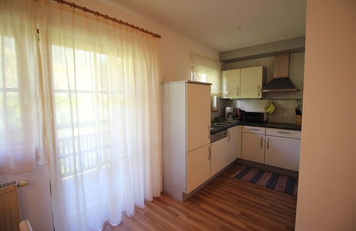 Teodone Apartment | Im Winkl - "waldblick"/Gemütliche Ferienwohnung im 2. Obergeschoss