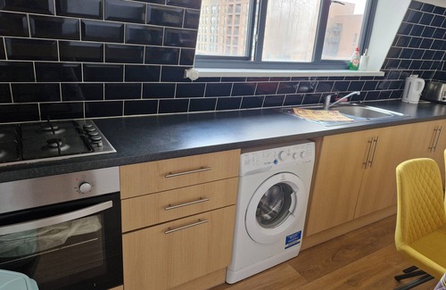 East Ham Apartment | Immaculate 2-Bed Apartment in London