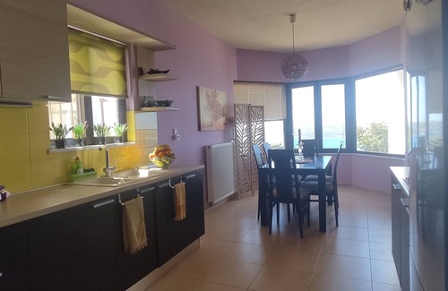 Megala Chorafia House | Immaculate 3-Bed House in Chania