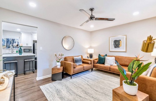 Rex House | Immaculate Pro Decor ComfyATH - Rex - 3BR - Pet Friendly - Fenced (wfield)& Fenced (wfield)