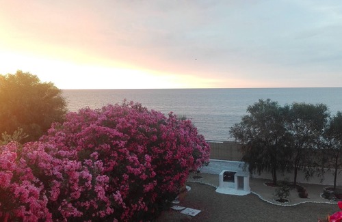 Amendolara House | immersed in an unexplored landscape and unspoiled nature