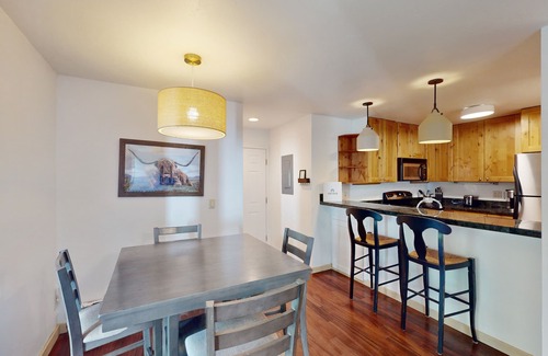 Edwards Condo | Immersive mountain living - enjoy mountain biking, fly fishing, hiking, & more