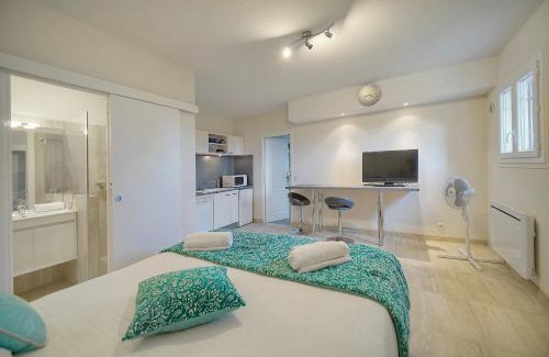 Vallauris Villa | Immogroom - Exceptional Villa - Sea view - Pool