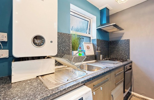 Brixton House | Impeccable 4-bed House With Garden in Brixton