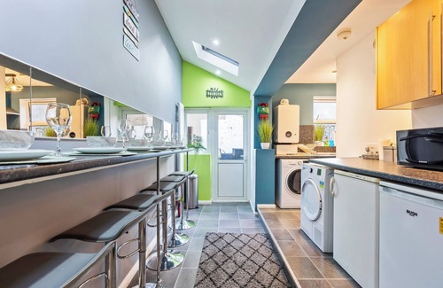 Brixton House | Impeccable 4-bed House With Garden in Brixton