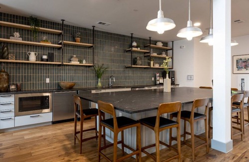 Govalle Apartment | Impeccable East Austin 1BR w/Pool, Gym & W/D, nr airport, by Blueground