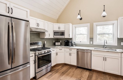 Moultonborough House | Impeccable home with screened-in porch, WiFi and access to community beach
