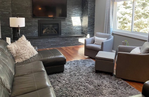 Gunbarrel House | Impeccable, luxurious home 15 minutes from Pearl Street and Folsom Field