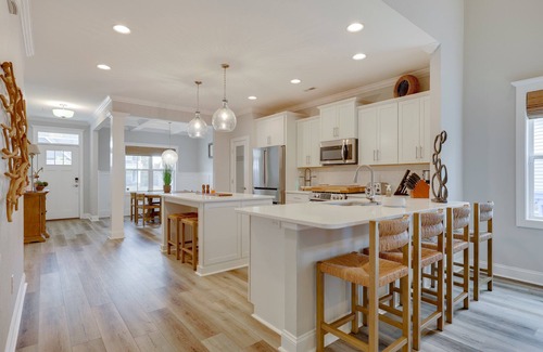Silver Lake House | Impeccably kept 4 bed/3.5 bath home at Fortune Place in charming Wilmington!