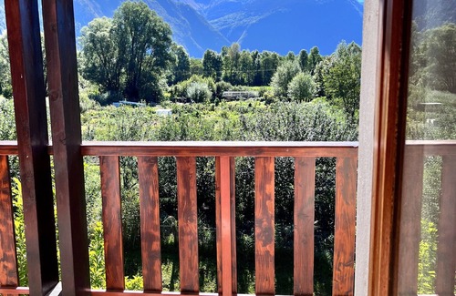 Le Bourg-d'Oisans House | Impressive Detached House, Bike/Ski Fiendly, Spacious Interior, WIFI, Garage