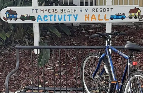 Iona Resort | In a resort very close to the beach with heated pool hot tub
