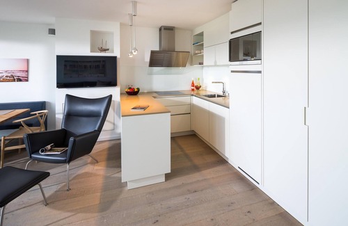 Norderney Apartment | In Absoluter Traumlage in Erster Reihe am Meer Befindet Sich das Haus "columbus"