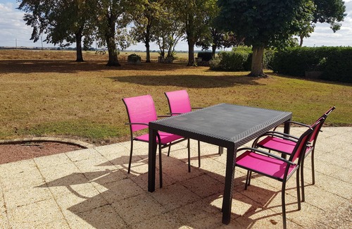 Moncontour House | In the countryside for Prof et Voyageur