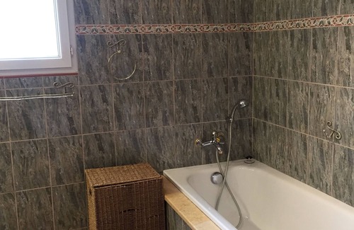 Boulbon House | In Provence, near AVIGNON, villa rental