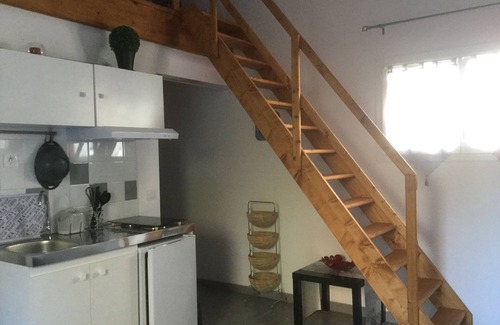 Pierrevert Apartment | IN PROVENCE STUDIO IN PEACE - 1 star